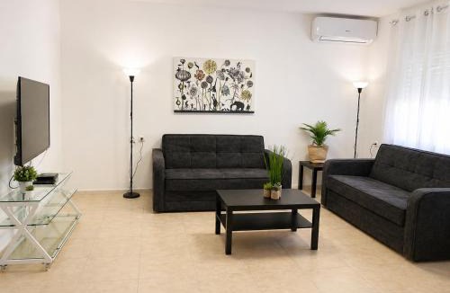 Meona House | המקום של ברקו