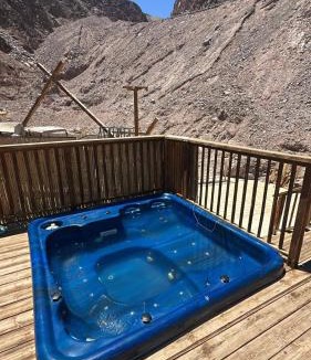 Eilat Apartment | Colonia - צימר ואוהל גלמפינג של רשת Stay - חוויה ייחודית נגיעה מהים