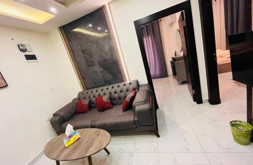 Suwailih Apartment | شقة أنيقة-غرفتين وصالة مع بلكونة Stylish 2-Bedroom Apartment with Balcony