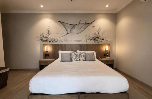 Playa Flamingo Villa | Exclusive Retreats Newest Beachfront Estate w Staff, Breakfast & Chef Available