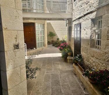 Emek Refaim Villa | Kosher Villa in earth of Moshava
