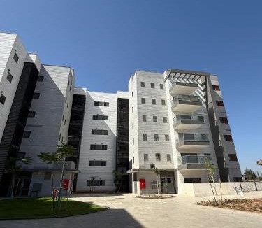 Kiryat Gat Apartment | K-Home 3 Bdr Kiriat Gat Karme Gat