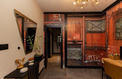 Haifa Apartment | HaNadiv Garden Suite- Stylish Boutique Loft