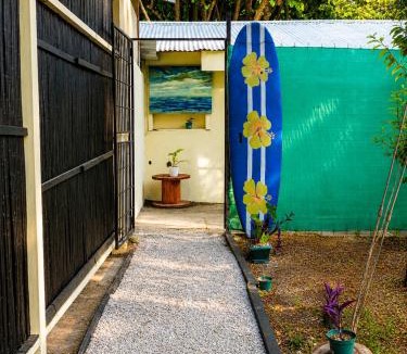 Tamarindo Hostel | The Frontside Surf Camp