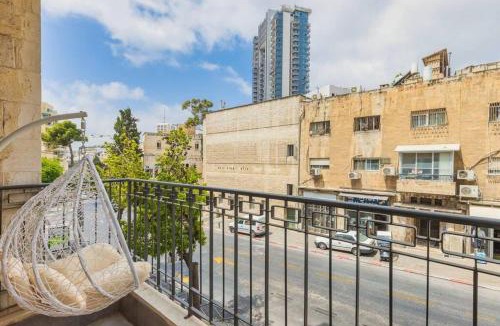 Jerusalem Apartment | 2 Br Apartment In Natanstrauss St Jerusalem Israel