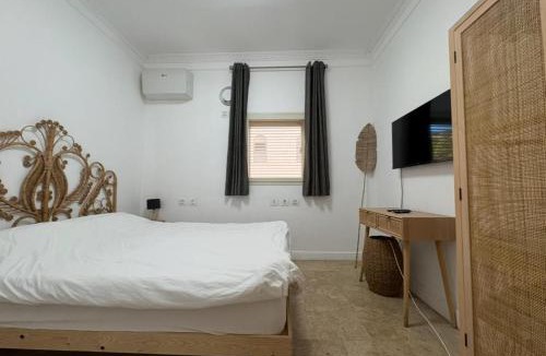 Jerusalem City Centre Apartment | Charming Heritage 1 and a half bedroom