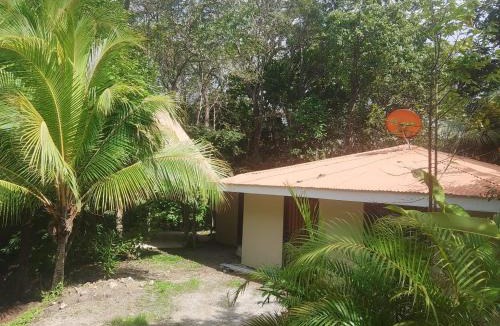 Manzanillo House | Casa Coconana, cozy home near the beach