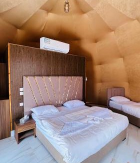 Wadi Rum Hotel | RUM iSLAND bubble LUXURU CAMP