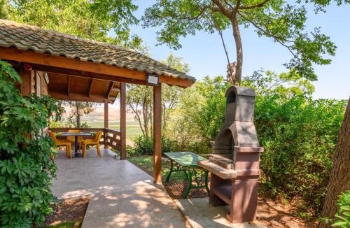 Ramot Naftali Bed & Breakfast | אביב בכרם - בקתות כפריות מקסימות עם ג'קוזי מול נוף מדהים