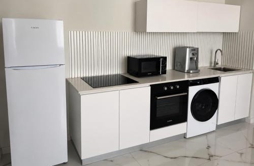 Netanya Apartment | The White Marble Apartment l 1BR in the Heart of Netanya