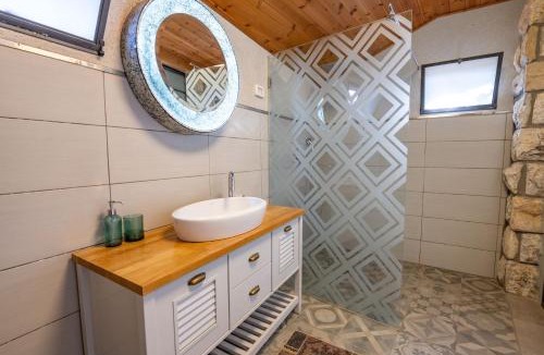 Rosh Pinna Apartment | וילה ואמוס - Villa vamos - וילה מדהימה עם בריכה פרטית וג'קוזי
