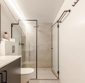 Kerem HaTeimanim Apartment | Breezhouse Yona Beach 10 Br Underground Apartment