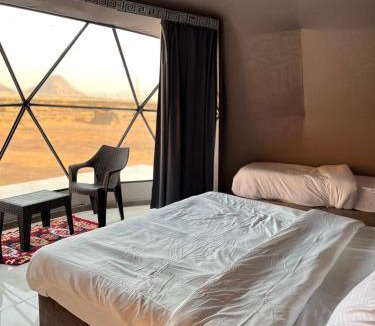 Wadi Rum Hotel | RUM iSLAND bubble LUXURU CAMP