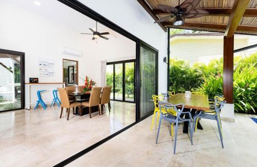 Playa Conchal Villa | Private Pool Luxury Modern House - Free Golf Cart - Llama del Bosque - Reserva Conchal Golf Resort