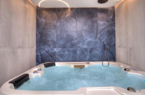 Safed Old City Apartment | Nof Yareach - נוף ירח