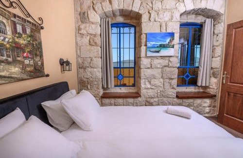 Safed Old City Apartment | Even Vanof - אבן ונוף