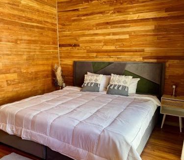 Parrita Hotel | Villa Republik
