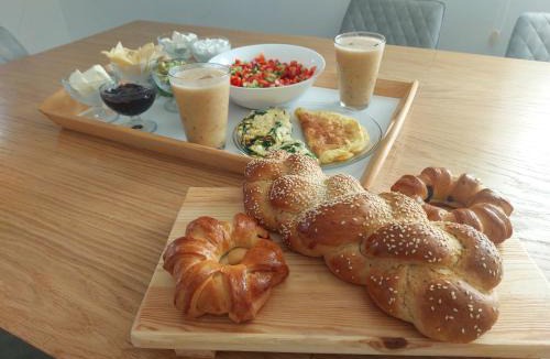 Neot HaKikar Cabin | אצלנו בחצר - צימר למשפחות ולזוגות בדרום ים המלח