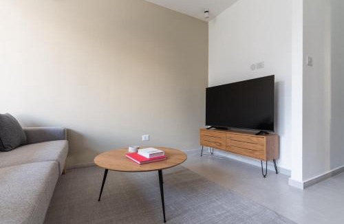 Old North Apartment | Blueground Tel Aviv city view nr Yarkon Park TLV-81