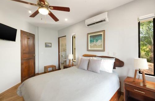 Coco Sunset Hills House | The Sky Deck Condo 2bed25bath
