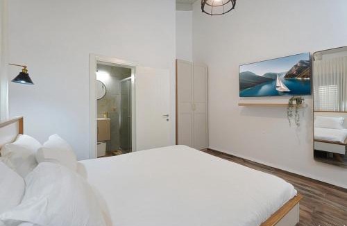 Ein Ya'akov Apartment | הילת השחר בוטיק- וילה מדהימה עם 3 חדרי שינה ובריכה פרטית מחוממת ומקורה בעין יעקב