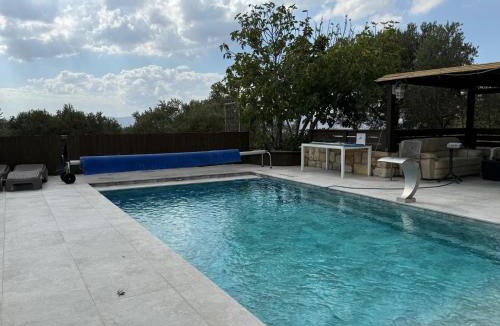 Ein Qiniyye Bed & Breakfast | גרין פארק - קוטג' מהמם עם בריכה מחוממת וג'קוזי בעין קנייא