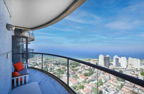 Neve Tzedek Apartment | Modern 2BR Amazing Sea View W/Parking by HolyGuest