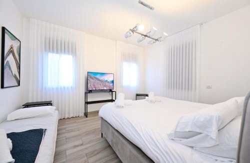 Menahemia House | בית נופש יוקרתי עם בריכה מחוממת ומגלשת מים - קיים מרחב מוגן