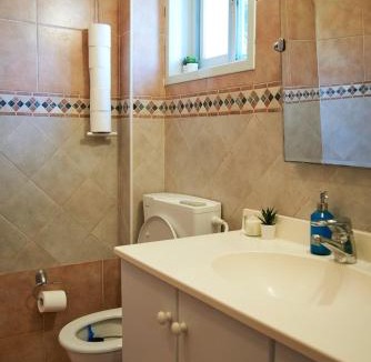 Kinneret House | Simply Holzer