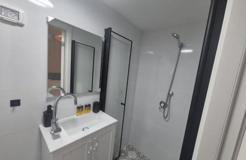 Manot Villa | פינוק של סוויטה