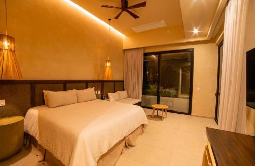 La Cruz Villa | Casa Lagom, Luxurious Oasis with Infinity Pool!
