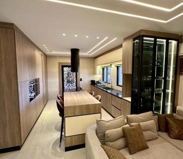 Al Jubeiha Apartment | Modern Residence for families only