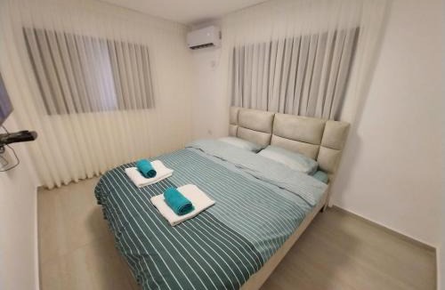 Ashkelon Apartment | סויטת הזהב