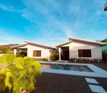 La Cruz Villa | Villas Brisas de Soley
