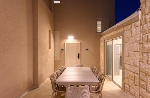 Daliyat al-Karmel Villa | וילה לוזאן - Villa Lausanne
