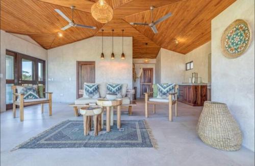 Ostional Villa | Driftwood ocean view