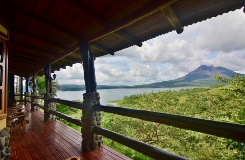 El Fosforo House | Pie In The Sky 3 Stunning Lake & Volcano Views!