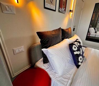 Haifa Apartment | Designer Apartment with SPA complex & Jacuzzi near Bahai Garden Haifa