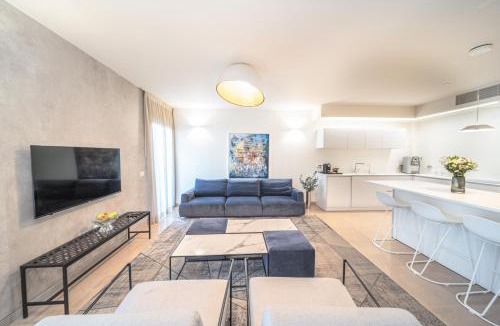 Jerusalem City Centre Apartment | Art Apartment In Mamila - Mamila Residence - With jacuzzi