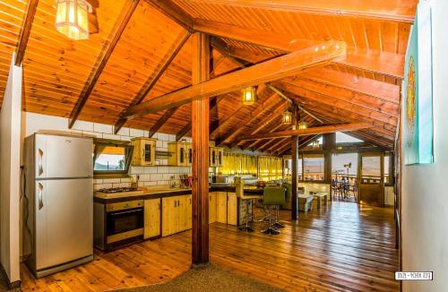 Tiberias Cabin | Beautiful Lake View Wooden House