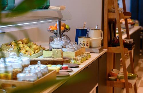 Be'er Ya'akov Hotel | Sadot Hotel Ben Gurion Airport - an Atlas Boutique Hotel