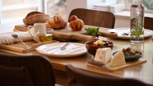 Ein Karem Hotel | Khan Ein Karem Boutique Hotel