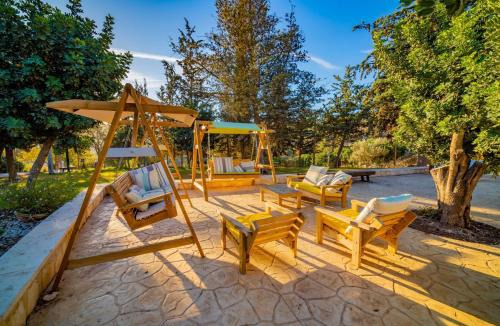 Jerusalem Cabin | Peace Forest Jerusalem - Cabins & Caravans by City of David