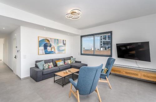 Old North Apartment | Superb penthouse north tel aviv