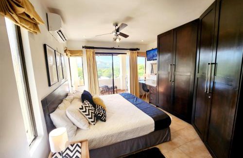 Coco Sunset Hills Apartment | Amazing Oceanview Private Villa Rooftop Terrace Walk to Beach