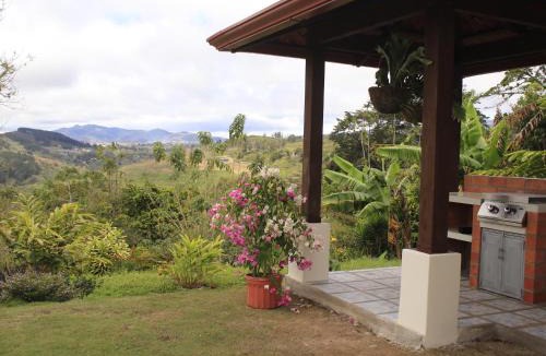 Orosi House | Casa Bartzis Sept to Nov offers 1 hour free massage