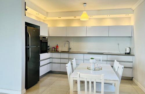 Netanya Apartment | Royal Aparatment on the Sea , Blvd Nitza 34