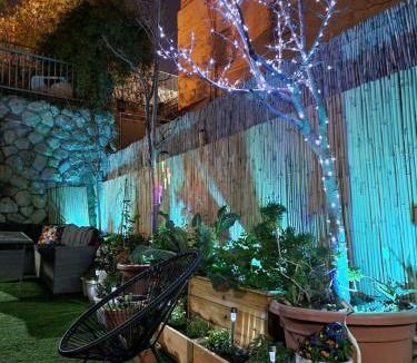 West Bank House | Charming Luxury Room 10 Min from the Old City