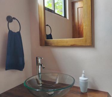 Carara Apartment | TULIN AZUL -Cabina familiar con piscina y cocina equipada, cerca de Jaco-