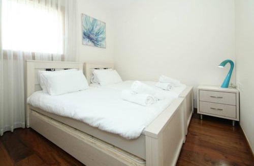 Jerusalem City Centre Apartment | 107 - King David Residence - Jerusalem-Rent